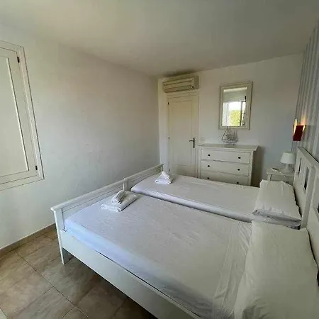 Pregonda - Con Piscina Y Junto A Playa * Cala'N Blanes (Menorca)