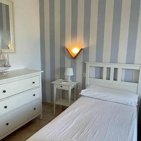 Pregonda Con Piscina Y Junto A Playa Apartment