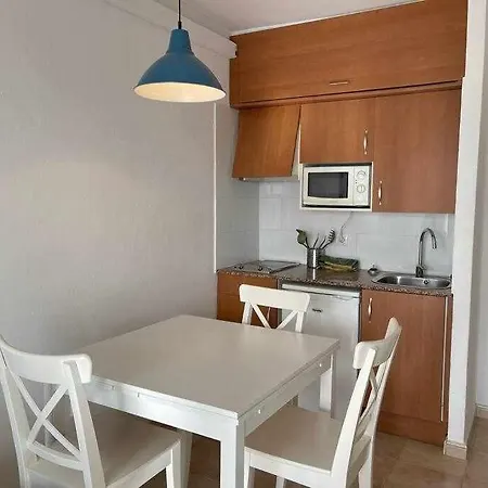 Pregonda Con Piscina Y Junto A Playa Apartment