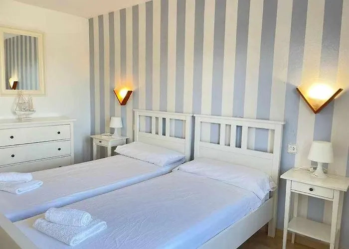 Pregonda - Con Piscina Y Junto A Playa