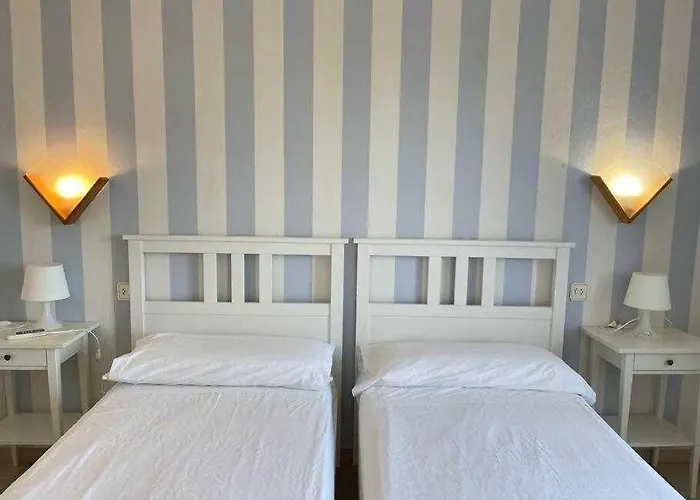 Pregonda - Con Piscina Y Junto A Playa דירה *